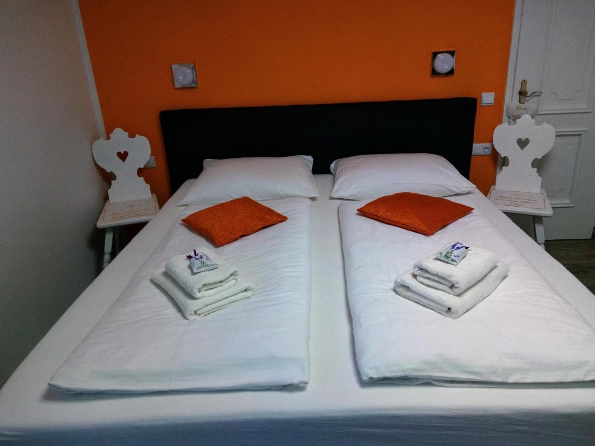 Apartma Golob Zgornja Kungota エクステリア 写真